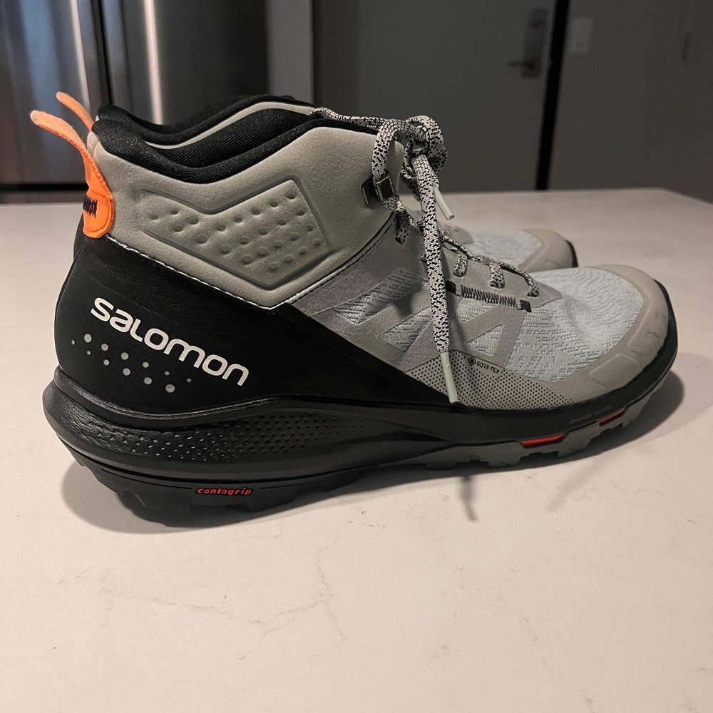 Salomon Mid Gore-Tex Hiking Boot